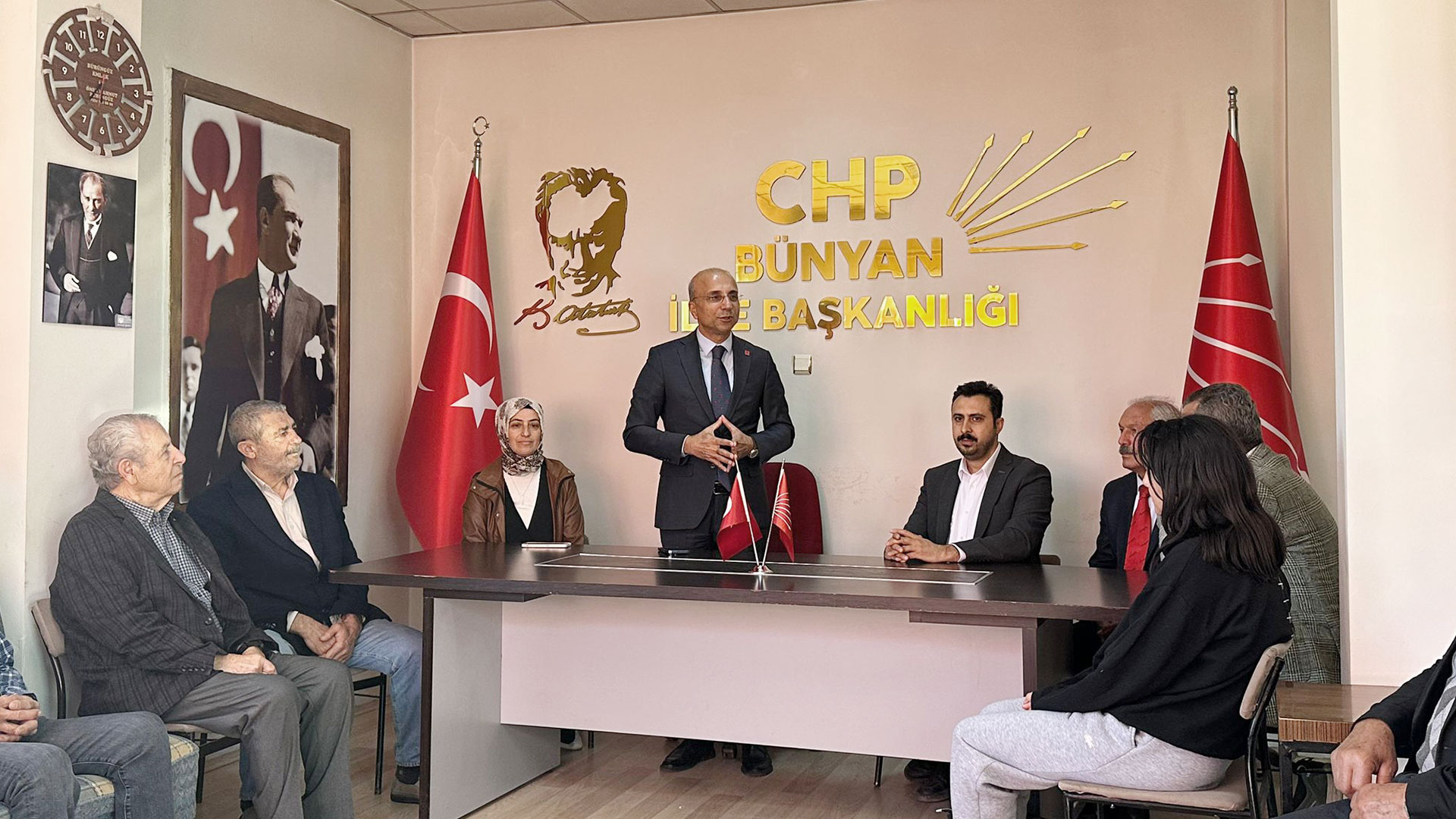 Cumhuriyet Halk Partisi Kayseri Milletvekili Aşkın Genç’ten Kongre Sonrası İlçe Ziyaretleri